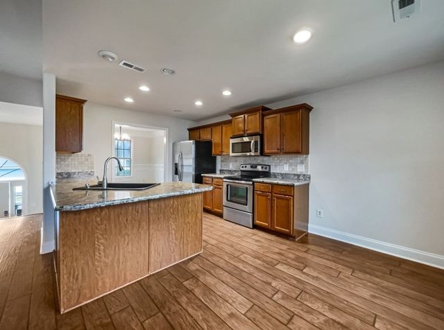 1224 Meachem Dr, Clarksville, TN 37042