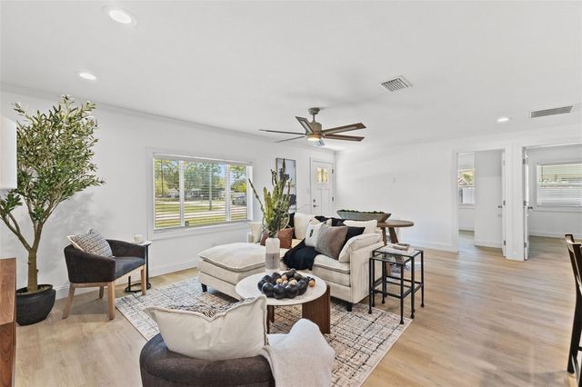 4631 W BAY VILLA AVENUE, Tampa, FL 33611