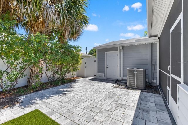4631 W BAY VILLA AVENUE, Tampa, FL 33611