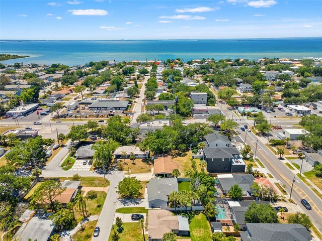 4631 W BAY VILLA AVENUE, Tampa, FL 33611
