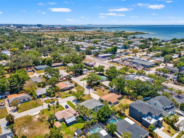 4631 W BAY VILLA AVENUE, Tampa, FL 33611