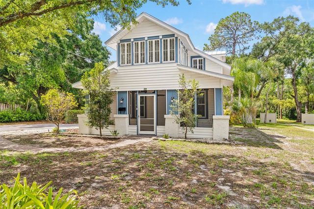 904 W HENRY AVENUE, Tampa, FL 33604