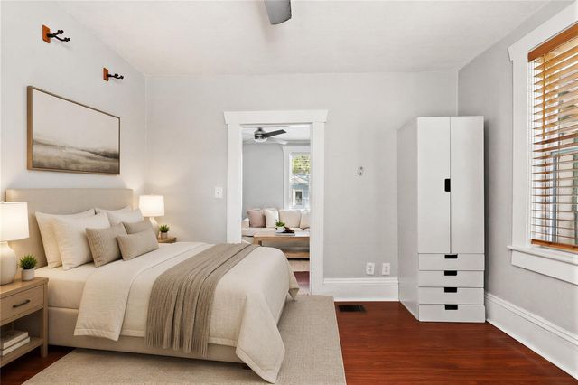 904 W HENRY AVENUE, Tampa, FL 33604