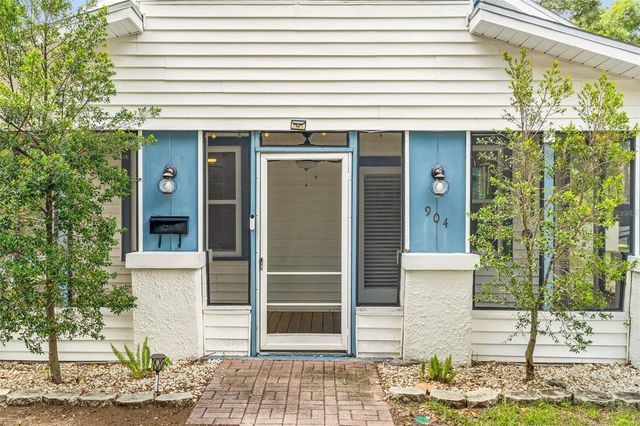 904 W HENRY AVENUE, Tampa, FL 33604