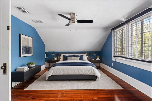 904 W HENRY AVENUE, Tampa, FL 33604