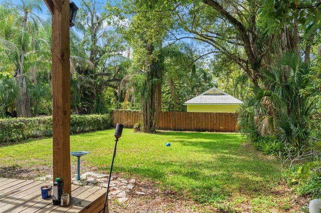 904 W HENRY AVENUE, Tampa, FL 33604