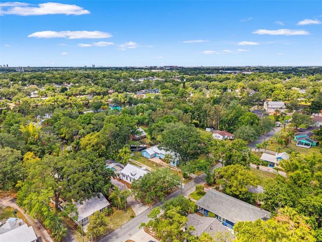 904 W HENRY AVENUE, Tampa, FL 33604
