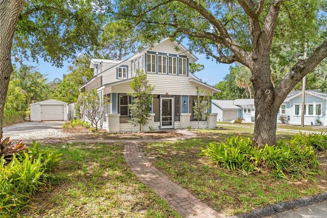 904 W HENRY AVENUE, Tampa, FL 33604