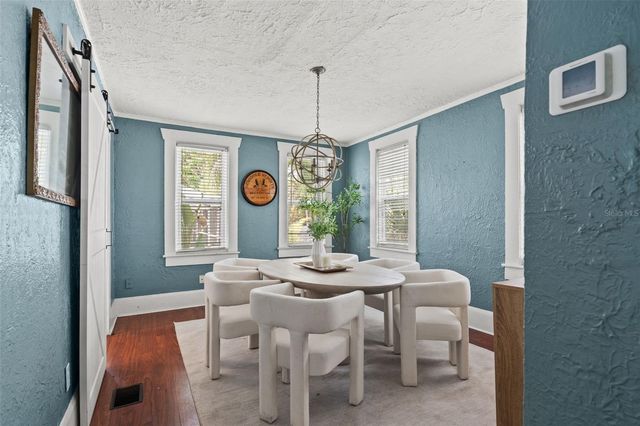 904 W HENRY AVENUE, Tampa, FL 33604