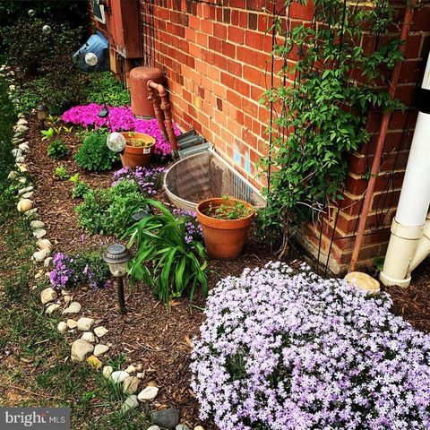 3139 MARTHA CUSTIS DR, Alexandria, VA 22302