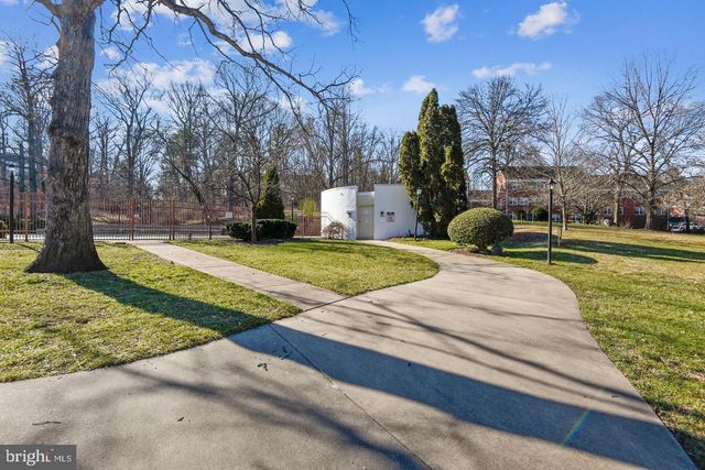 3139 MARTHA CUSTIS DR, Alexandria, VA 22302
