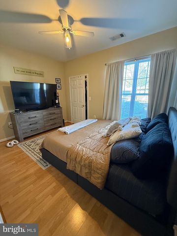 13331-D CONNOR DR, Centreville, VA 20120