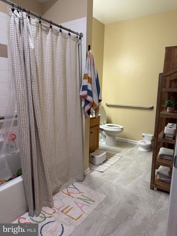 13331-D CONNOR DR, Centreville, VA 20120