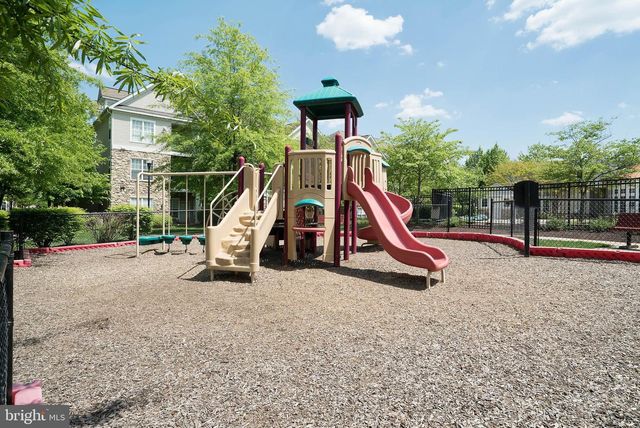 13331-D CONNOR DR, Centreville, VA 20120