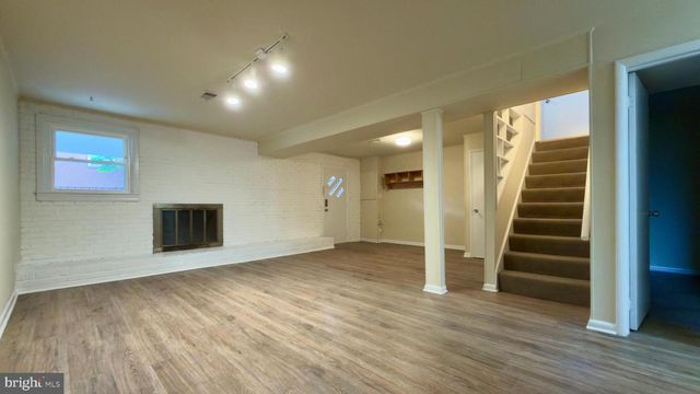 556 ORCHARD ST NW, Vienna, VA 22180