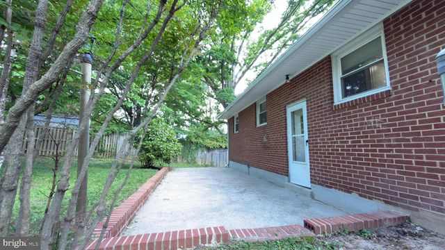 556 ORCHARD ST NW, Vienna, VA 22180