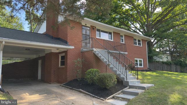 556 ORCHARD ST NW, Vienna, VA 22180