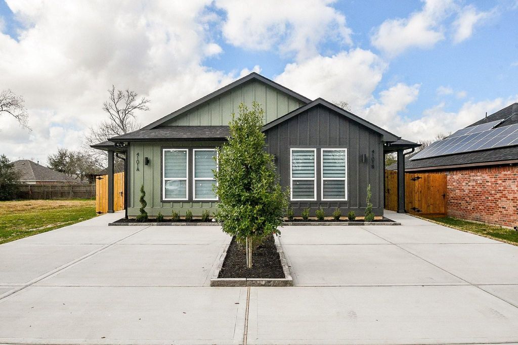 4101 Victoria A, Dickinson, TX 77539