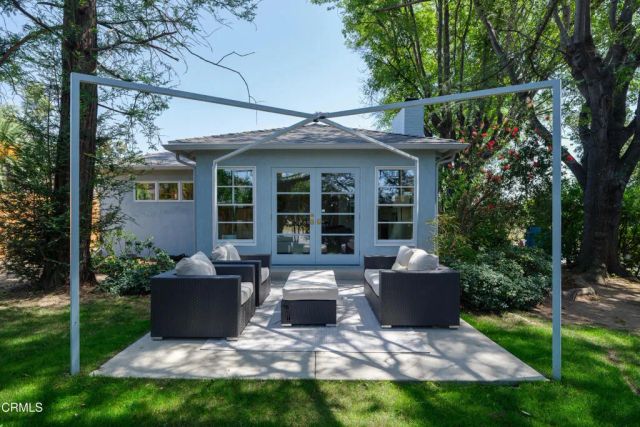 239 E Pentagon Street, Altadena, CA 91001