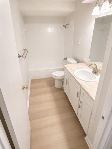 11550 Chimney Rock Road 537, Houston, TX 77035