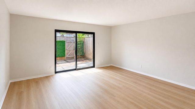 11550 Chimney Rock Road 537, Houston, TX 77035