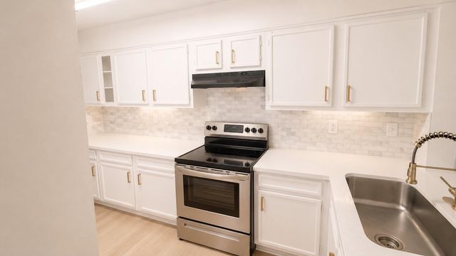 11550 Chimney Rock Road 537, Houston, TX 77035