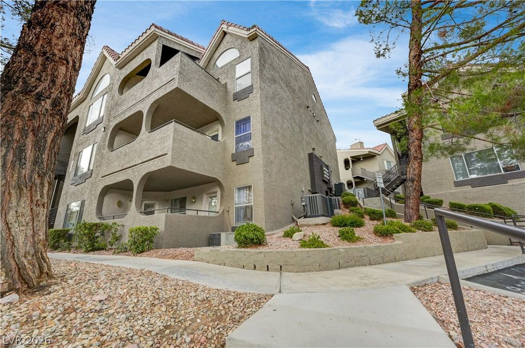 701 Capri Drive 13B, Boulder City, NV 89005 — exterior