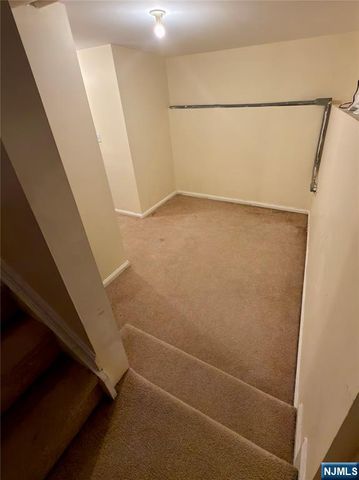 25 Holland Street, Newark, NJ 07103