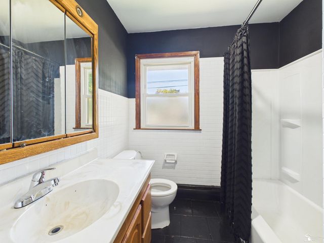 855 Mildred Avenue, Bedford Twp, MI 48182