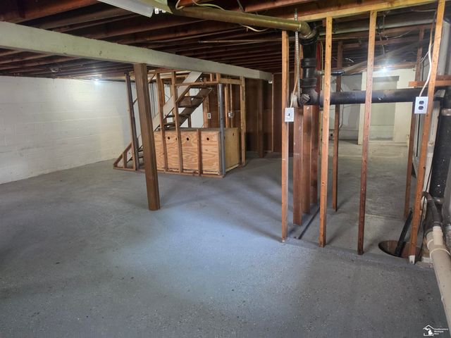 855 Mildred Avenue, Bedford Twp, MI 48182
