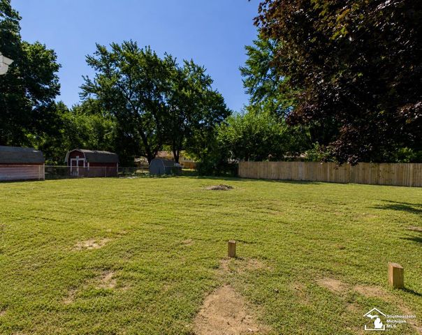 855 Mildred Avenue, Bedford Twp, MI 48182