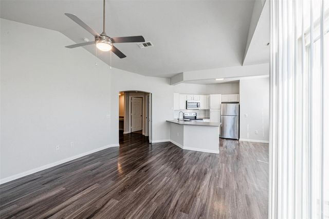12215 Hunters Chase DR S-3201S, Austin, TX 78729