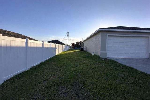 1782 SW Gloria Lane, Port St. Lucie, FL 34953