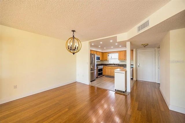 4775 COVE CIRCLE 1002, St Petersburg, FL 33708