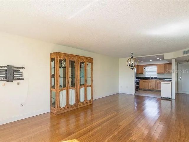 4775 COVE CIRCLE 1002, St Petersburg, FL 33708