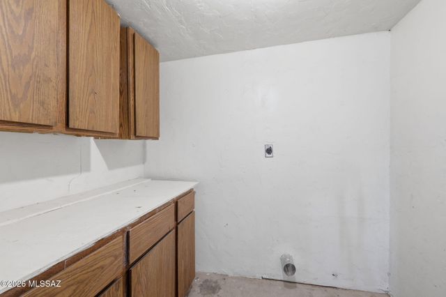1105 E Garden Loop, Tucson, AZ 85706