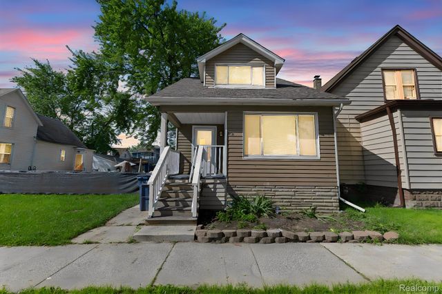 74 Pine Street, River Rouge, MI 48218