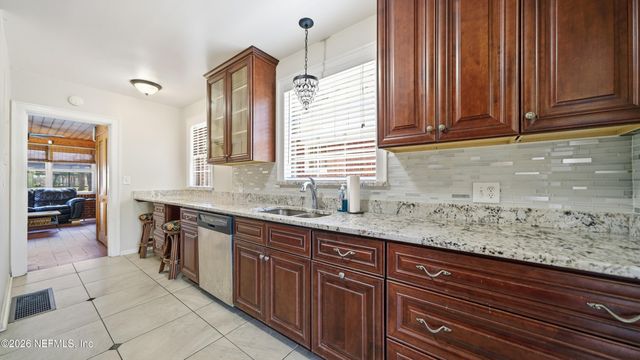 821 OLD HICKORY Road, Jacksonville, FL 32207