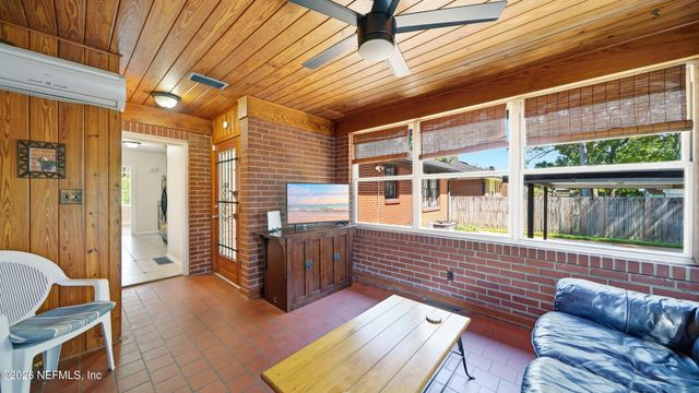 821 OLD HICKORY Road, Jacksonville, FL 32207