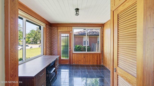 821 OLD HICKORY Road, Jacksonville, FL 32207