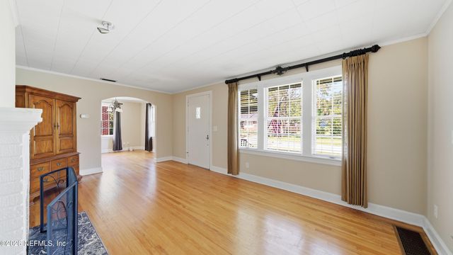 821 OLD HICKORY Road, Jacksonville, FL 32207