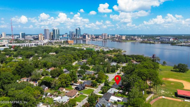 821 OLD HICKORY Road, Jacksonville, FL 32207