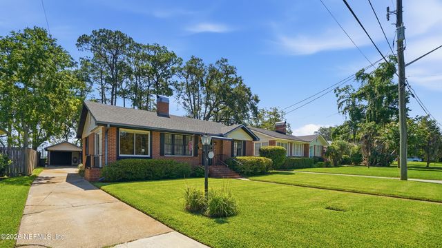 821 OLD HICKORY Road, Jacksonville, FL 32207