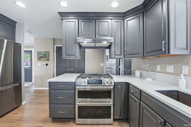 31 Fairlane Drive, Warsaw, IN 46580
