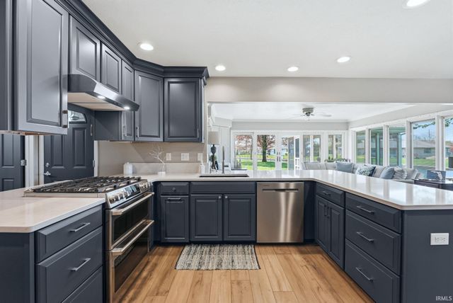 31 Fairlane Drive, Warsaw, IN 46580