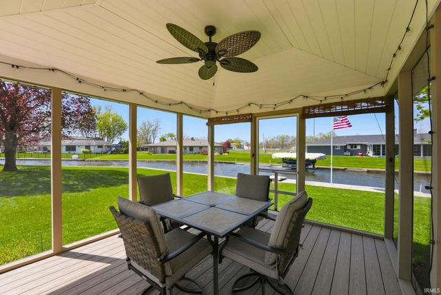 31 Fairlane Drive, Warsaw, IN 46580