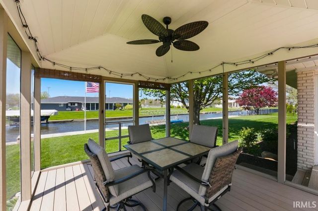 31 Fairlane Drive, Warsaw, IN 46580