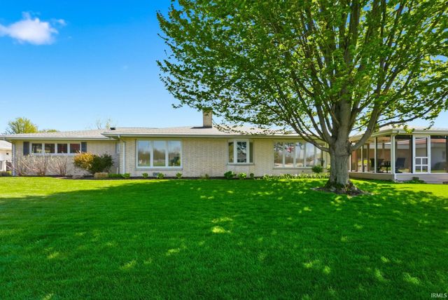 31 Fairlane Drive, Warsaw, IN 46580
