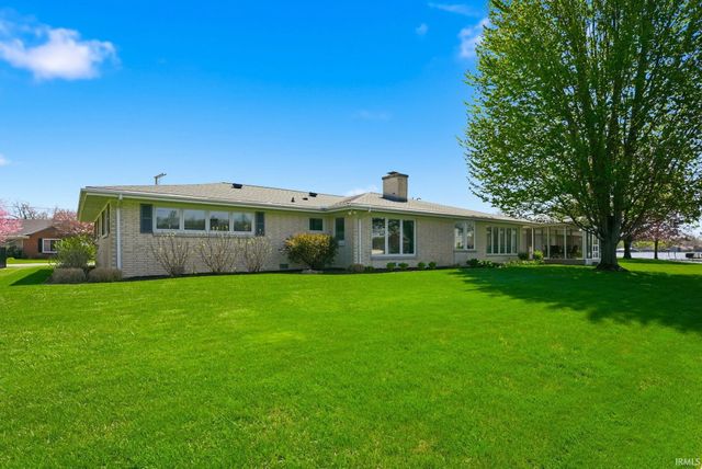 31 Fairlane Drive, Warsaw, IN 46580