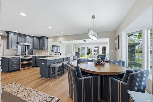 31 Fairlane Drive, Warsaw, IN 46580